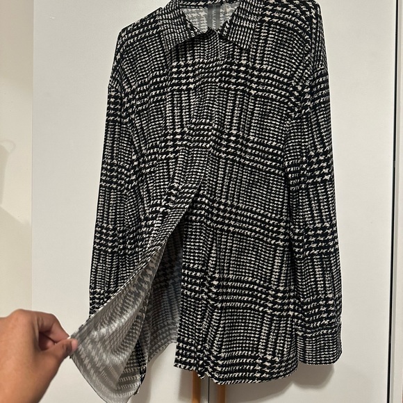 COPY - Norma Kamali Oversized Boyfriend NK Shirt in Large Glenn Plaid Tweed - Picture 7 of 9